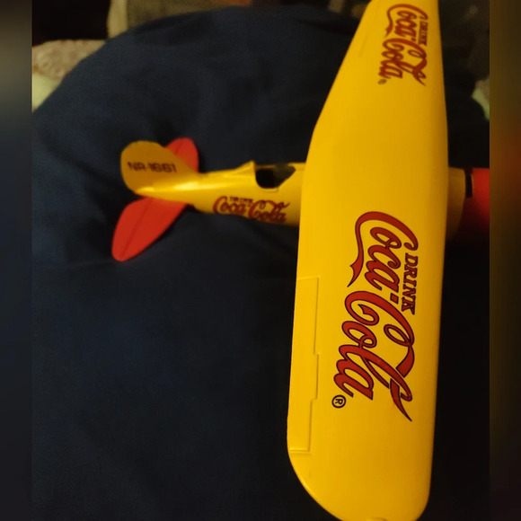 Coca-Cola plane bank - Picture 7 of 7